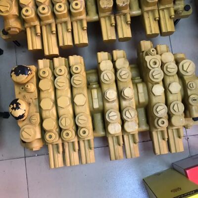 305,5 306 307 Gruppo valvola di controllo principale idraulica per pezzi di ricambio dell'escavatore 298-2877 2982877 OEM della valvola di controllo principale