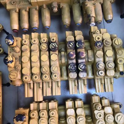 305,5 306 307 Gruppo valvola di controllo principale idraulica per pezzi di ricambio dell'escavatore 298-2877 2982877 OEM della valvola di controllo principale